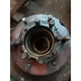 wheel hub nap engkel bagian belakang canter ps110