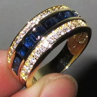 Cincin safir persegi penuh panas gaya Eropa dan Amerika k cincin berlian berkedip emas untuk pria dan wanitaai2-1