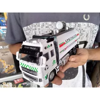 Diecast mobil truck tangki alloy lampu dan suara