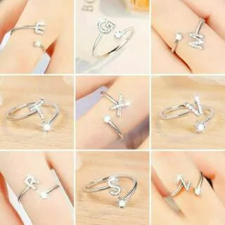 Cincin Motif Huruf Alfabet Inggris