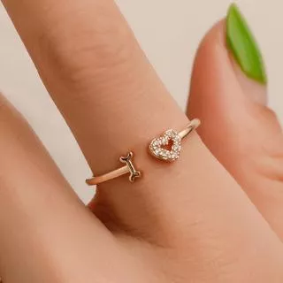 Cincin Kreatif Bentuk Hati Motif Huruf LOVE untuk Pasangan