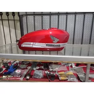 Tangki CB 100 Sirip putih merah maron