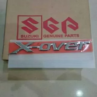 Emblem X-Over Suzuki SX4.