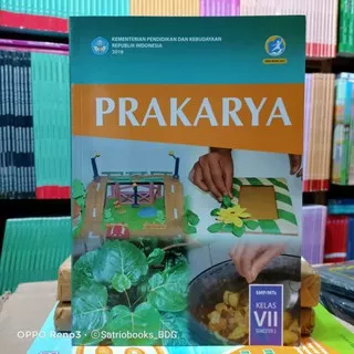 BUKU PRAKARYA KELAS 7 SEMESTER 2. EDISI REVISI 2017. DIKNAS.