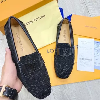 SEPATU LOAFERS LOUIS VUITTON