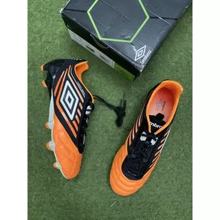 SEPATU BOLA UMBRO MEDUSAE PRO HG