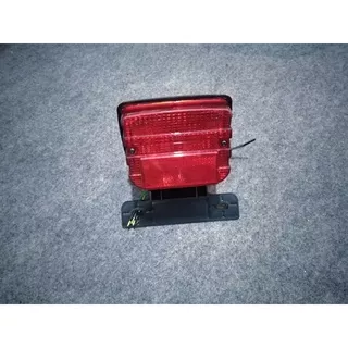 Lampu belakang stoplamp headlamp mika batok dudukan breket pangkon sein sen reting reteng selebor slebor spackbor spakbor besi Honda win