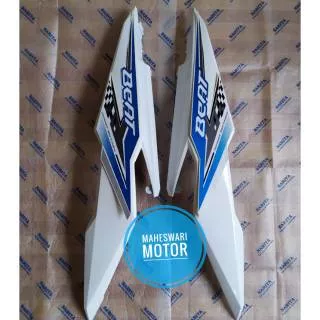 Cover Body Belakang Honda Beat New 2018 Putih plus Striping.