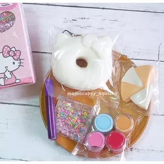 DIY kitty donut Squishy licensed by momocuppy (Squishy Hello Kitty)