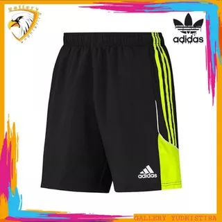 Celana Olahraga Pendek Adidas