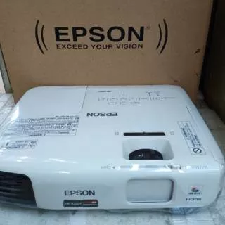 PROYEKTOR EPSON EB X200. HDMI
