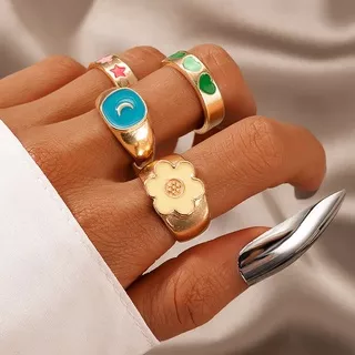 4PCS Trendy Ins Vintage Women Set Finger Ring Flower Moon Star Heart Metal Gold