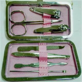 Alat pedicure manicure set karakter hello Kitty