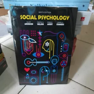 buku Social psychology 9th ninth edition elliot aronson