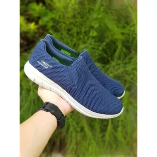 Sepatu Casual Skechers goflex man completion