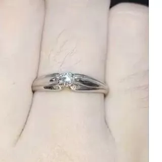 Cincin berlian mata satu emas putih cincin kawin