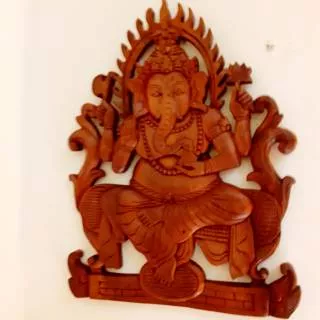 Ganesha Ukiran Kayu Patung Ganesa Dewa Pelindung dan Keselamatan