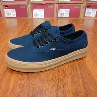 Vans Authentic Navy Sole Gum
Premium ICC BNIB Tag China