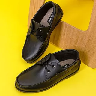 PANDYA BLACK |MNM x GIANT FLAMES| Sepatu Pantofel Pria - Boat Shoes