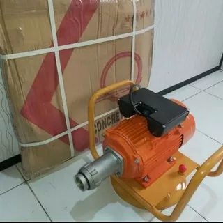 Mesin Vibrator Elektrik Beton ROBOTECH + Selang Vibrator 4m