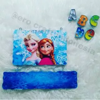 Hiasan dinding/pintu kamar/kado unik/kado ultah/walldecor/bisa custom/bikin nama/frozen