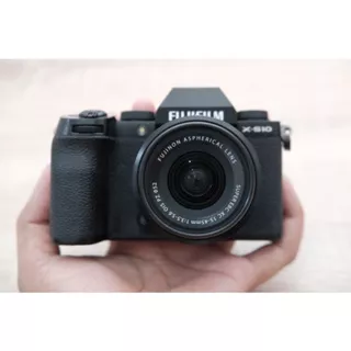 Fujifilm X-S10 lensa kit kamera mirrorless bukan X-T2 X-T3 X-T4 X-H1 X-T20 X-T30 X-pro2 X-Pro3 X-E4 X-E3