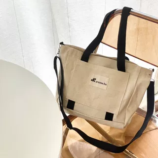 Prassa.ku | Minami Bag - Zipper | Medium Totebag | Sling Bag Pria Wanita | Pocket Kantong | Aesthetic Korea Jepang