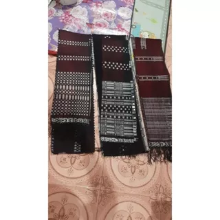 KAIN SONGKET MOTIF ULOS SADUM TENUN TANGAN ASLI TARUTUNG SONGKET SADUM TENINAN TARUTUNG SONGKET KOPI GOSONG PUCCA BINTIK KEPALA SADUM SONGKET BATAK WARNA COKLAT GELAP ASLI TENUNAN SONGKET PUCCA KLASIK COKLAT KOPI GOSONG