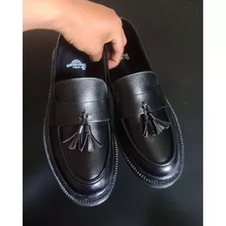 sepatu loafers terbaru,sepatu loafers pria,sepatu loafers murah sepatu loafers full black pria