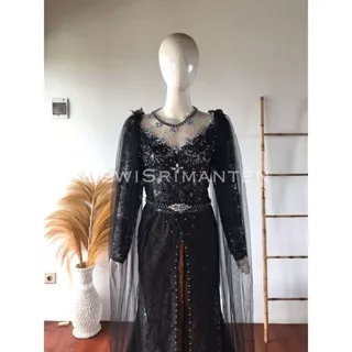 Kebaya hitam