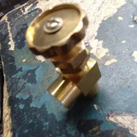 angle valve female 1/4" kuningan