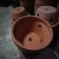 pot tanah liat 20cm - pot untuk tanaman angrek