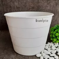 Pot Monas Meteor Garden 2020 Putih/ Pot Bunga / Pot Tanaman Plastik