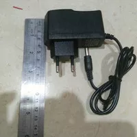 Adaptor 9V 1A / Adaptor 9 volt 1 A / Adaptor efek Gitar 9V 1A