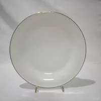 Indo Keramik Piring Makan list mas 9 in / 23 cm(pc-9a)