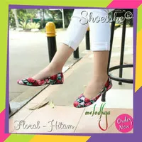 Sepatu wanita Sepatu Flat Shoes Handmade Wanita (Floral - Hitam)