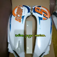 Cover body samping honda scoopy fi putih