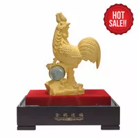 Pajangan Patung Ayam dengan Batu Giok Lapis Emas 24 K Premium