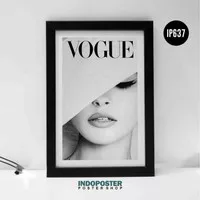 Poster Hiasan Dinding Vintage Retro Majalah Vogue Cover Patricia A4