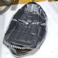 Cover jok sadel Sarung kulit Honda C700 Supercub supercup C800 Nos