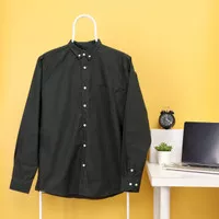 Button Down shirt / Kemeja Polos Pria lengan Panjang hijau