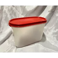 MM oval 2 tupperware