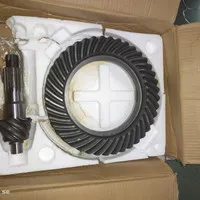 gear set / crown wheel pinion gear Isuzu nkr71