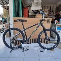 Sepeda MTB XC 29" Dominate AXC Comp Black Charcoal - 11sp Deore