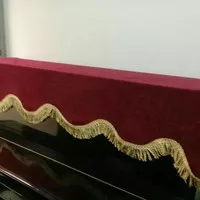 Tutup piano Yamaha