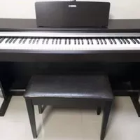 Piano yamaha YDP 142R