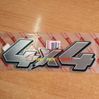 STIKER 4X4 HILUX Vigo ORIGINAL HARGA SATUAN PZ046-0K505-TM