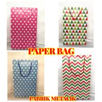 Paper Bag Motif polkadot /Tas Kertas / Goodie bag / Tas bingkisan