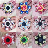 familygaesFIDGET SPINNER LARI 3d kartun karekter gyro free box