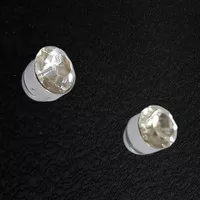 Robagin ANT300 Sepasang Anting Kristal Magnet Silver Pria Wanita Korea